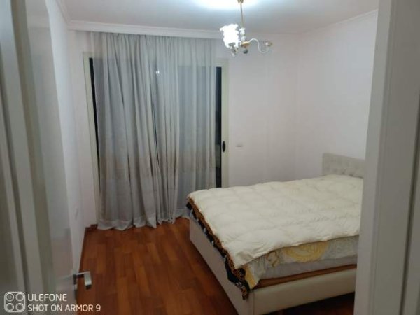 Tirane, jepet me qera apartament 1+1+BLK Kati 8, 65 m² 500 Euro (turbina)