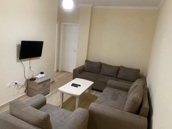 Tirane, jepet me qera apartament 1+1+BLK Kati 2, 72 m² 40.000 Leke (Kopshti Botanik)