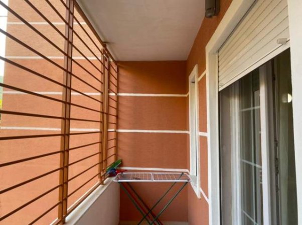 Tirane, jepet me qera apartament 1+1+BLK Kati 2, 72 m² 40.000 Leke (Kopshti Botanik)