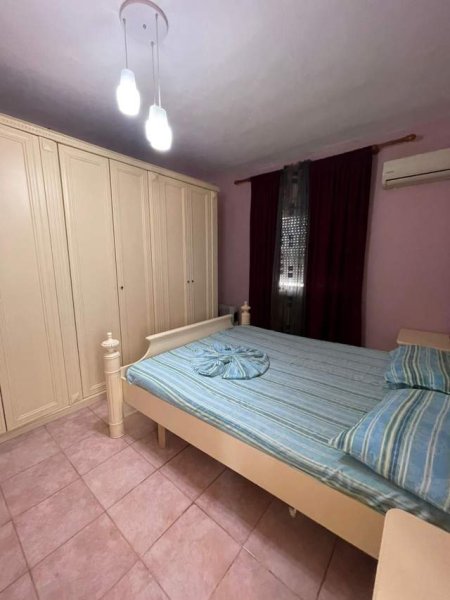 Tirane, jepet me qera apartament 2+1+BLK Kati 5, 78 m² 400 € (rruga Barrigadave)
