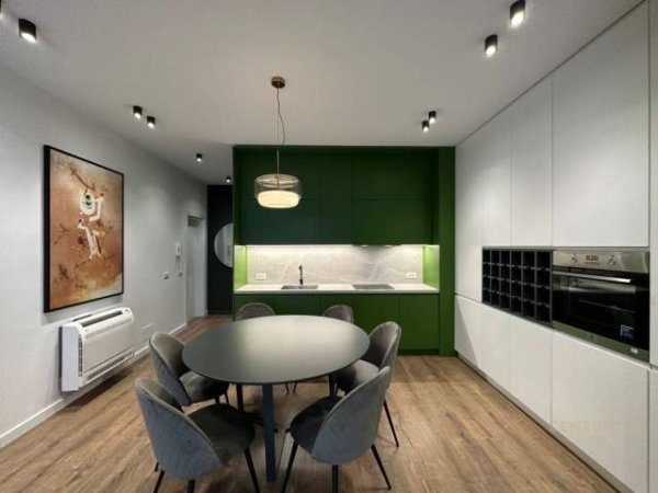 Tirane, jepet me qera apartament 2+1+BLK Kati 3, 109 m² 1.100 Euro (Rr. e Dibres)