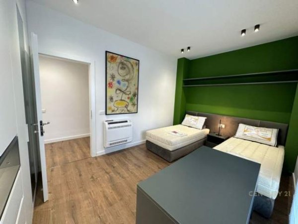 Tirane, jepet me qera apartament 2+1+BLK Kati 3, 109 m² 1.100 Euro (Rr. e Dibres)