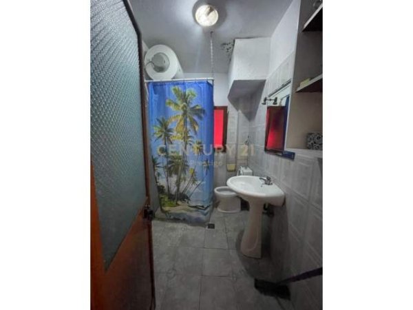 Tirane, jepet me qera apartament 1+1+A+BLK Kati 1, 55 m² 300 Euro (Porcelan)