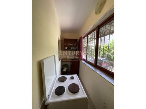 Tirane, jepet me qera apartament 1+1+A+BLK Kati 1, 55 m² 300 Euro (Porcelan)
