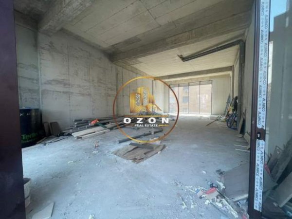 Tirane, shitet ambjent biznesi Kati 1, 155 m² 587.480 Euro (RRUGA E BARRIKADAVE)