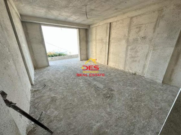 Vlore, shitet garsonier Kati 2, 49 m² 1.000 Euro/m2 (Rruga Dhimiter Konomi, Vlore)