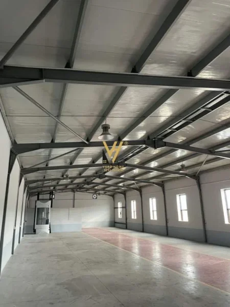 Tirane, shitet magazine 1600 m2  Kati 0, 1.250.000 Euro