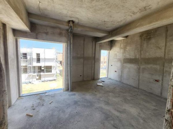 Durres, shitet Vile 3+1+BLK 303 m²  (Gjiri I Lalzit)