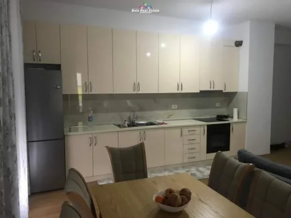 Tirane, jepet me qera apartament 2+1+BLK Kati 6, 103 m² 550 Euro (pasho hysa)