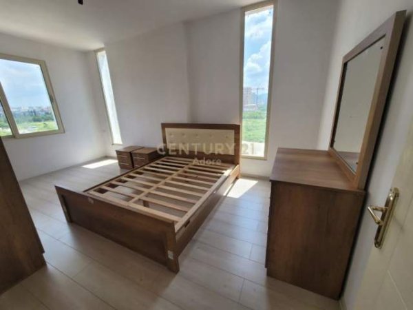 Tirane, jepet me qera apartament 2+1+BLK Kati 4, 93 m² 450 Euro (Fusha e Aviacionit)