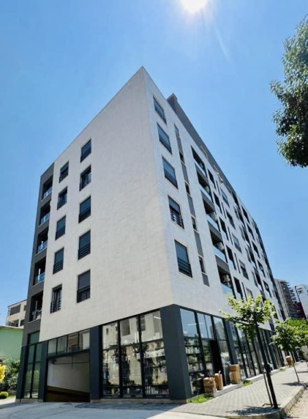 Tirane, shitet apartament 2+1 89 m² 115.000 Euro (Rruga 5 Maji, prane Emerald Center)