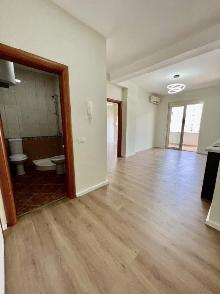 Tirane, shes apartament 1+1 62 m² 122.000 Euro (Komuna e Parisit)