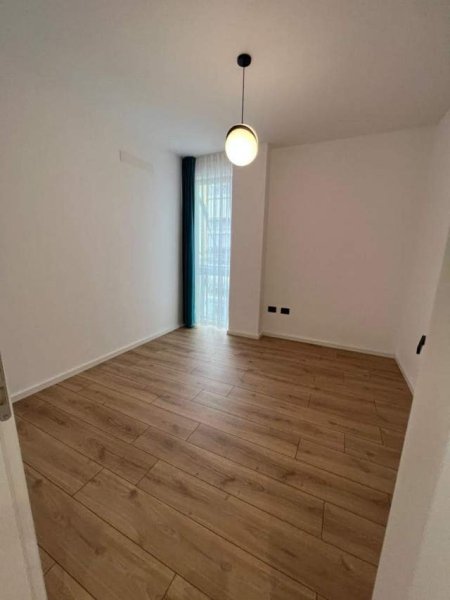 Tirane, shes apartament 2+1 103 m² Euro (21 Dhjetori)