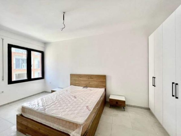 Tirane, shes apartament 2+1 105 m² 157.000  (Kopshti Botanik)