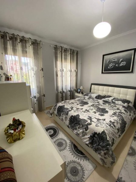 Tirane, ofert apartament Kati 4, 96 m² 165.000 Euro (-)