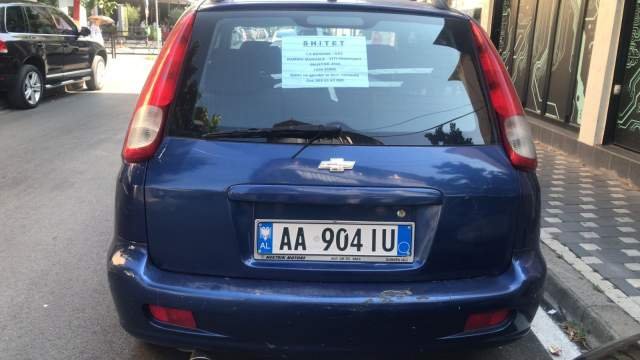 Tirane, shes makine Chervelot Viti 2004, 1.300 Euro