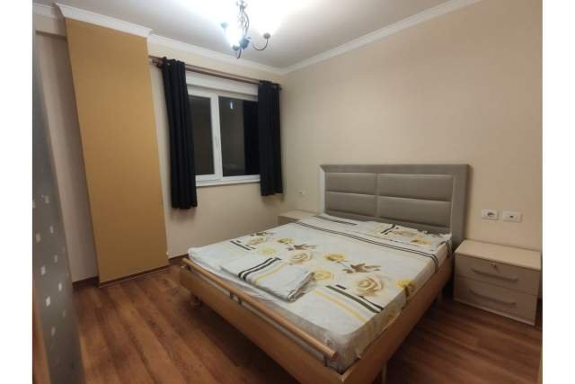 Tirane, jepet me qera apartament Kati 6, 92 m² 550 Euro (Kompleksi Kontakt,  Tiranë,  Shqipëri)
