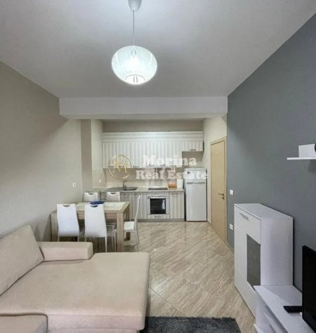 Tirane, jepet me qera apartament 1+1 Kati 5, 84 m² 550 € (Pallati me Shigjeta)