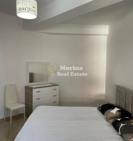 Tirane, jepet me qera apartament 1+1 Kati 5, 84 m² 550 € (Pallati me Shigjeta)