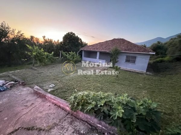 Tirane, shitet truall , 1.850 m² 345.000 € (Farke e Vogel)