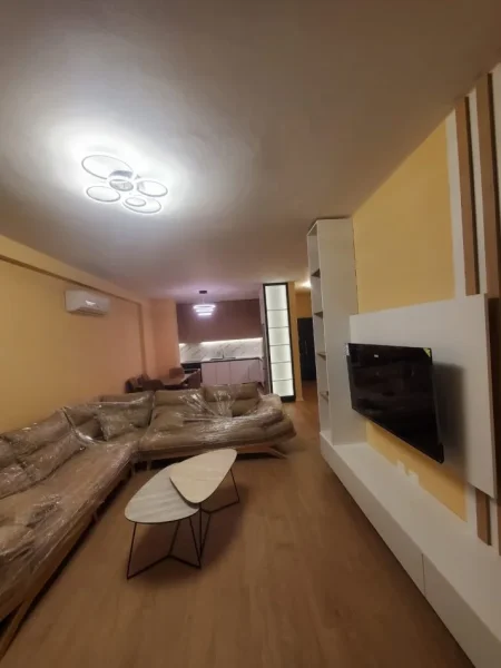 Tirane, jepet me qera apartament+verande | Penthouse 2+1+Ballkon Kati 3, 120 m² 1.300 € (Liqenit i Thatë)