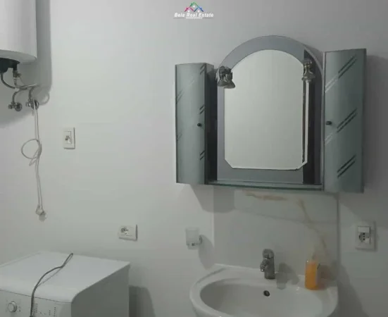 Tirane, jepet me qera apartament 2+1 Kati 2, 80 m² 500 € (Rruga Dritan Hoxha)