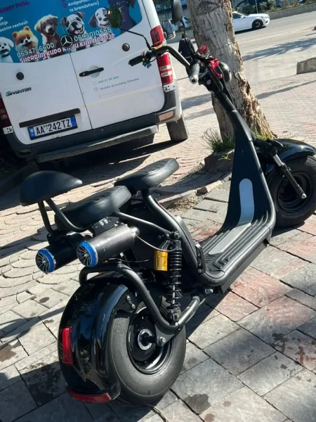 Tirane, shitet motor City coco eletric , e zeze 100 km 950 €