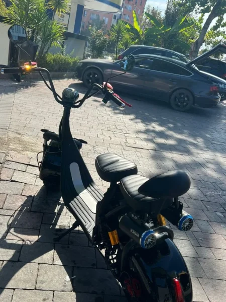 Tirane, shitet motor City coco eletric , e zeze 100 km 950 €