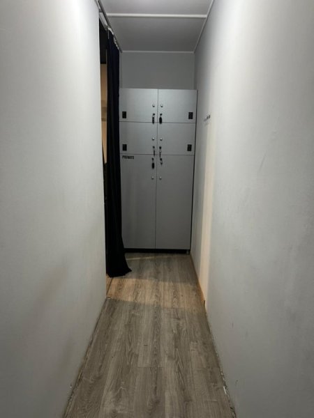 Tirane, jepet me qera ambjent biznesi Kati 1, 150 m² 1.400 € (palester ne bllok)