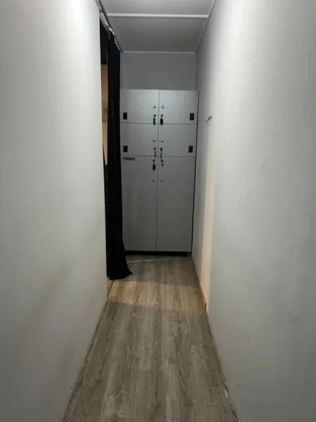 Tirane, jepet me qera ambjent biznesi Kati 1, 150 m² 1.400 € (palester ne bllok)