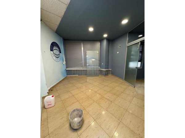 Shqiperi, jepet me qera Kati 3, 153 m² 2.300 € (Ferit Xhajko, Tiranë.)