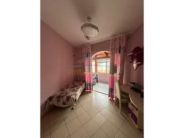 Tirane, shes apartament 2+1 Kati 8, 104 m² 140.000 € (Unaza e Re)