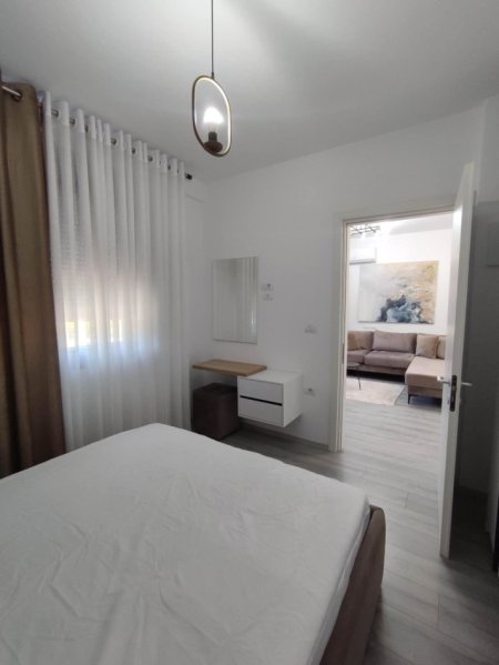 Tirane, jepet me qera apartament 1+1 Kati 1, 51 m² 450 € (yzberisht)