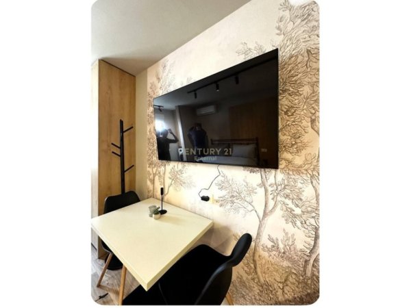 Tirane, jepet me qera vetem 1 dhome 1+1 Kati 3, 30 m² 600 € (qender Tirane)