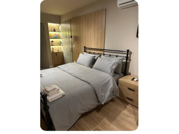 Tirane, jepet me qera vetem 1 dhome 1+1 Kati 3, 30 m² 600 € (qender Tirane)