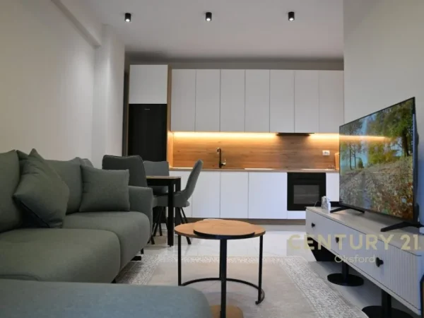 Tirane, shitet apartament 1+1+Ballkon Kati 5, 67 m² 92.000 € (qender kamez)