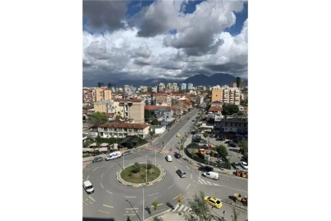 Tirane, shitet apartament 1+1 , 60 m² 170.009 € (Komuna e Parisit)