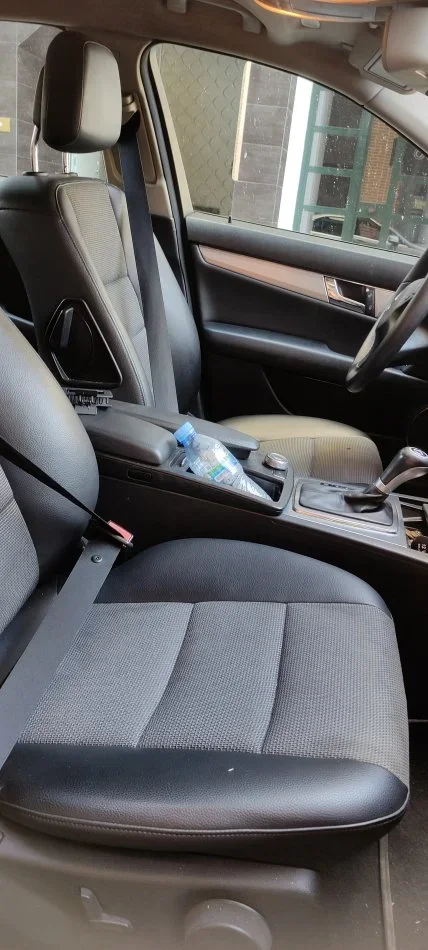 Fier, shitet makine Mercedes Benz C200 Nafte, gri metalizato automatik Klima 259.000 km 5.200 €