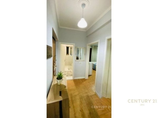 Tirane, jepet me qera apartament 2+1 Kati 3, 58 m² 650 € (rruga e kavajes)