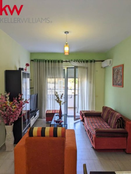 Vlore, shitet apartament 2+1+Ballkon , 91 m² 220.000 € (Lungomare)