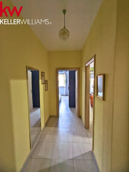 Vlore, shitet apartament 2+1+Ballkon , 91 m² 220.000 € (Lungomare)