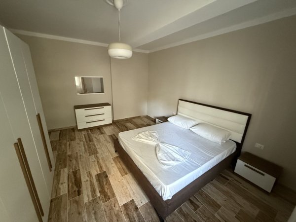 Golem, jepet me qera apartament 1+1+Ballkon Kati 1, 400 € 