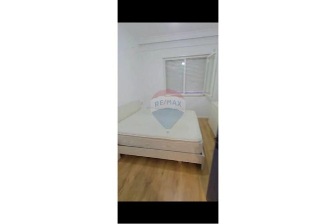 Tirane, shitet apartament 2+1+Ballkon , 89 m² 190.000 € (Materniteti Ri, Brryli)