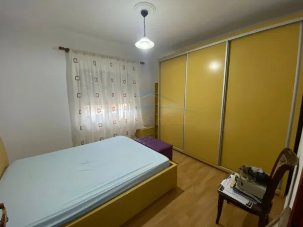 Tirane, jepet me qera apartament 2+1+Ballkon Kati 5, 71 m² 500 € (Don Bosko)