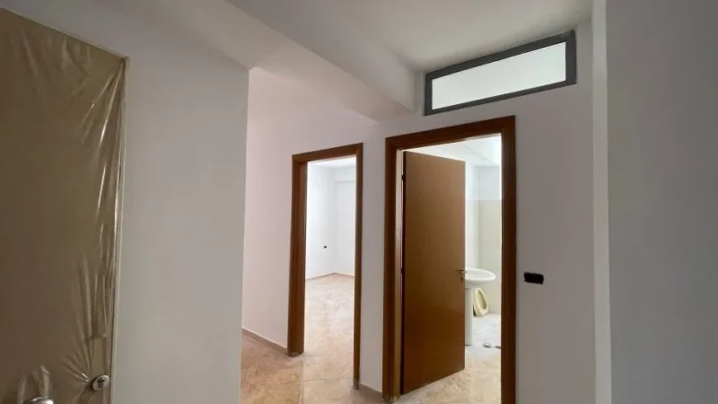 Tirane, shitet apartament 2+1+Ballkon Kati 4, 94 m² 130.000 € 