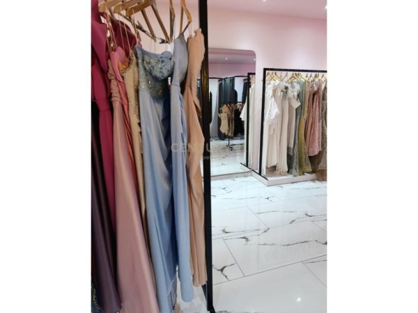 Tirane, shitet 2+1 Kati 2, (misto mame)