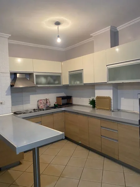 Tirane, shitet apartament 2+1+Aneks+Ballkon Kati 4, 95 m² 190.000 € 