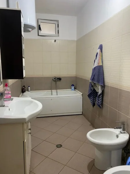 Tirane, shitet apartament 2+1+Aneks+Ballkon Kati 4, 95 m² 190.000 € 