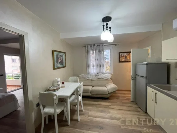Tirane, jepet me qera 3 Katshe Kati 3, 292 m² 5.000 € 