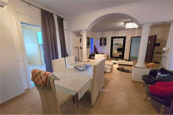 Vlore - Lungomare, shitet apartament 1+1 Kati 7, 87 m² 115.000 € 
